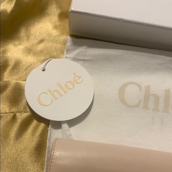 Chloe Powder Light Pink Leather Wallet Gold Hardware - Picture 4 of 16